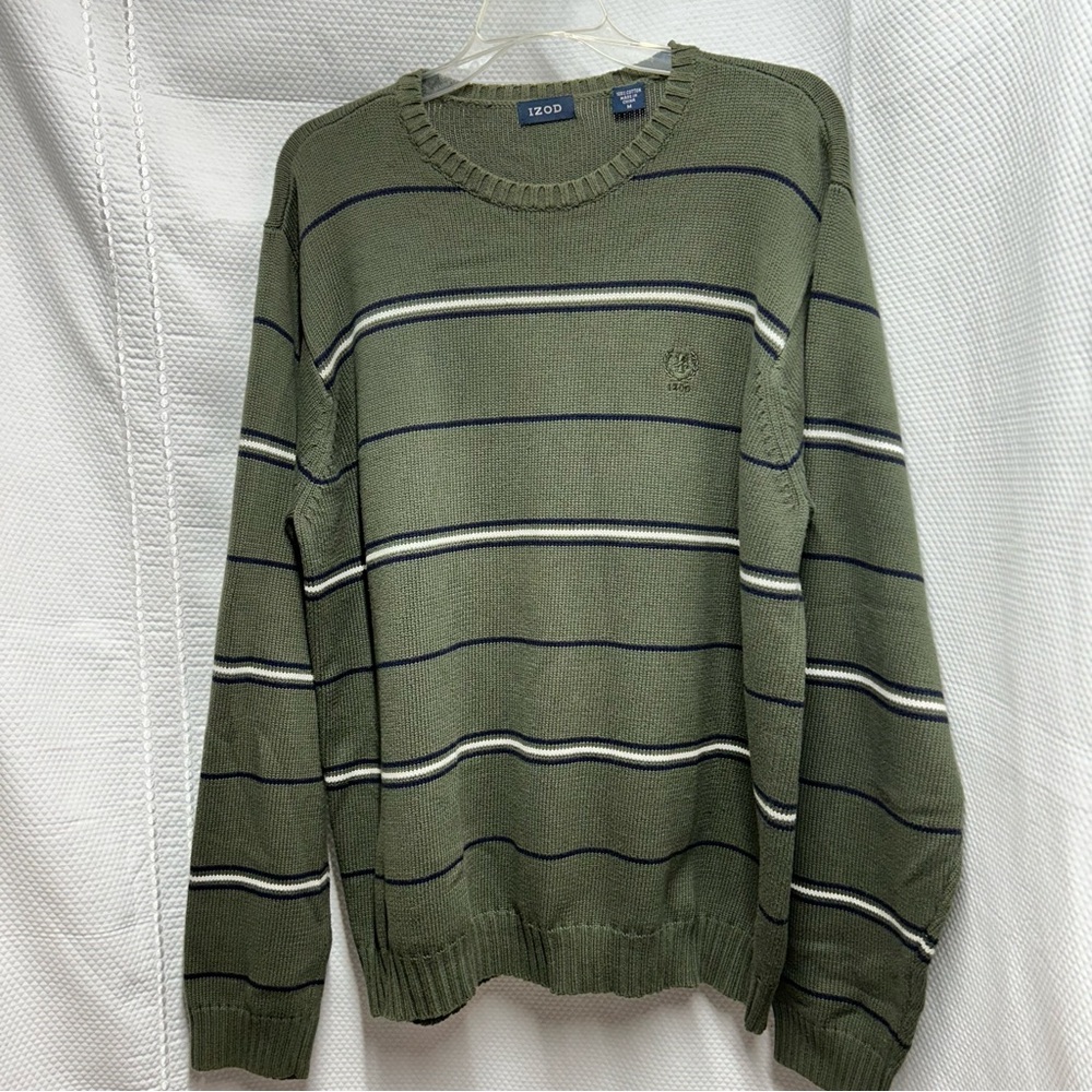 IZOD Men's Green Striped Sweater men’s medium